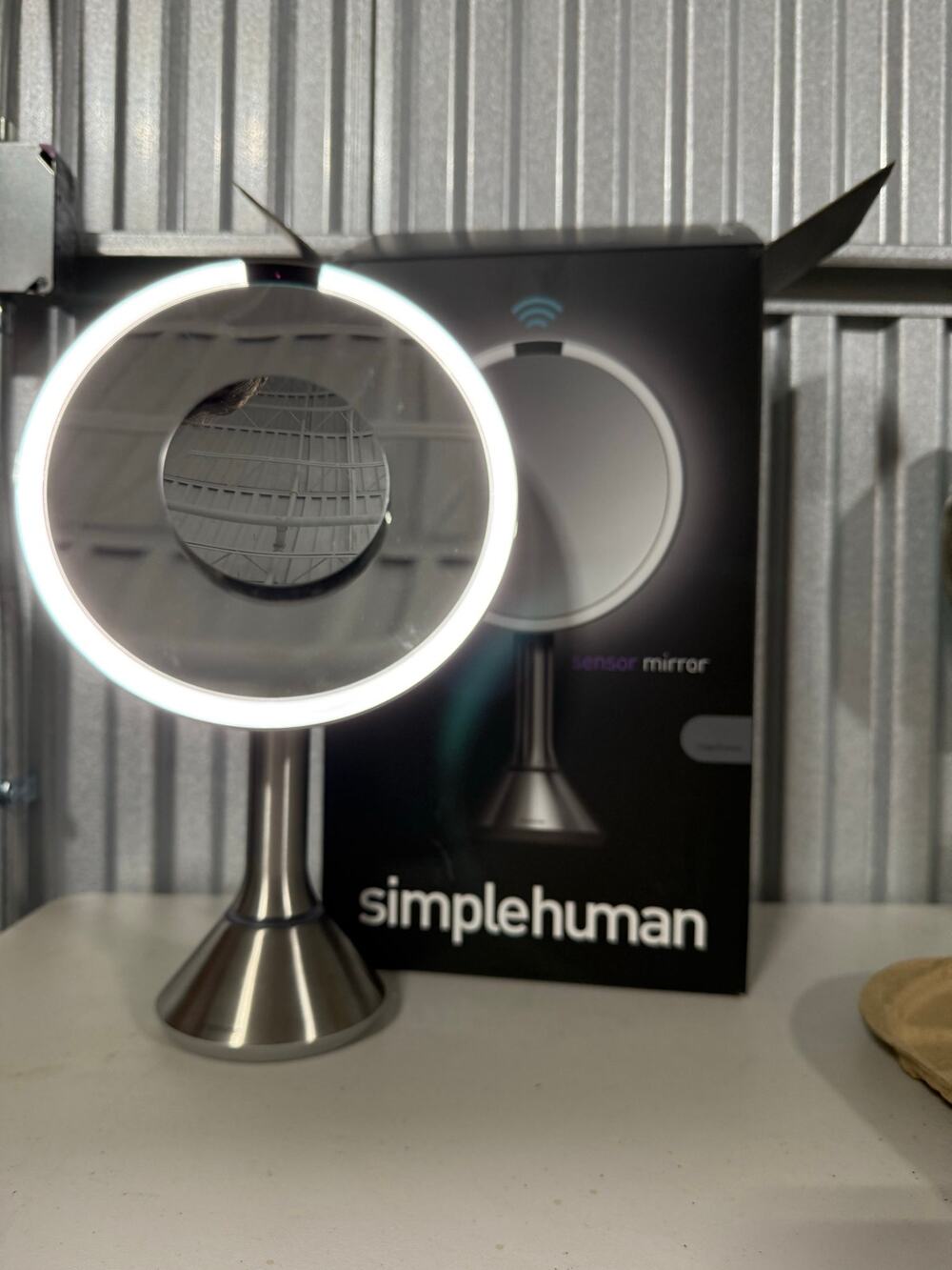 Simplehuman Vanity 8”